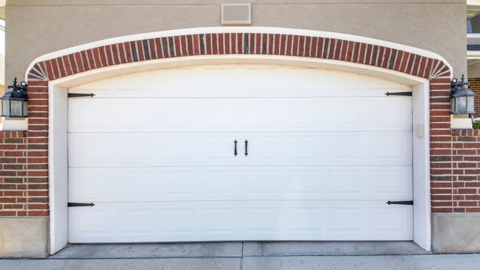 Carriage House Garage Doors: Pros and Cons of Style and Functionality