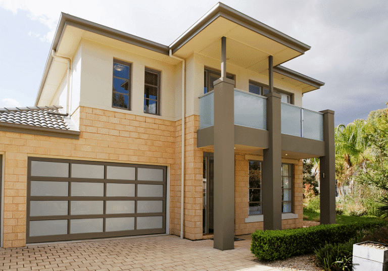 Hurricane-rated garage door in Cape Coral FL